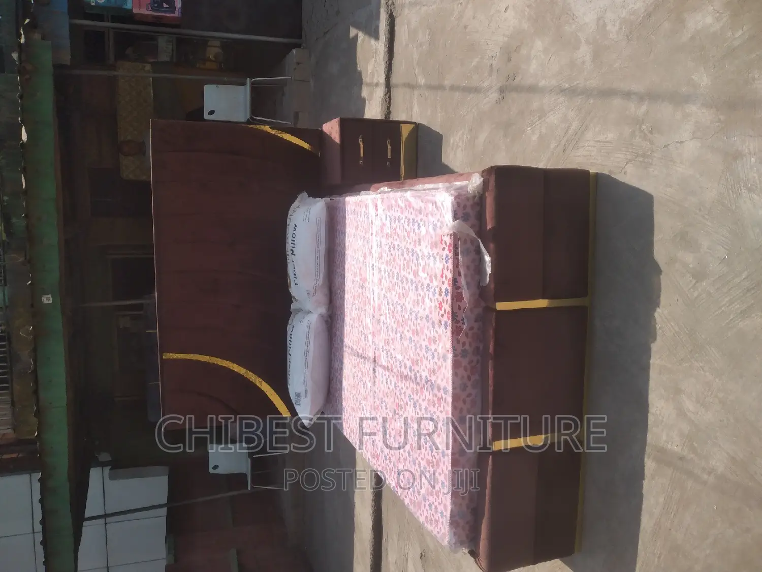 Quality 4.5by6 Ulphostery Padded Bed Frame With One Bed Side