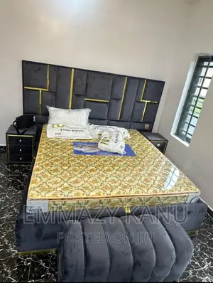 6x6 Luxury Bedframe and 2 Side Drawers With Ottoman