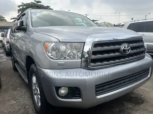 Toyota Sequoia 2010 Silver