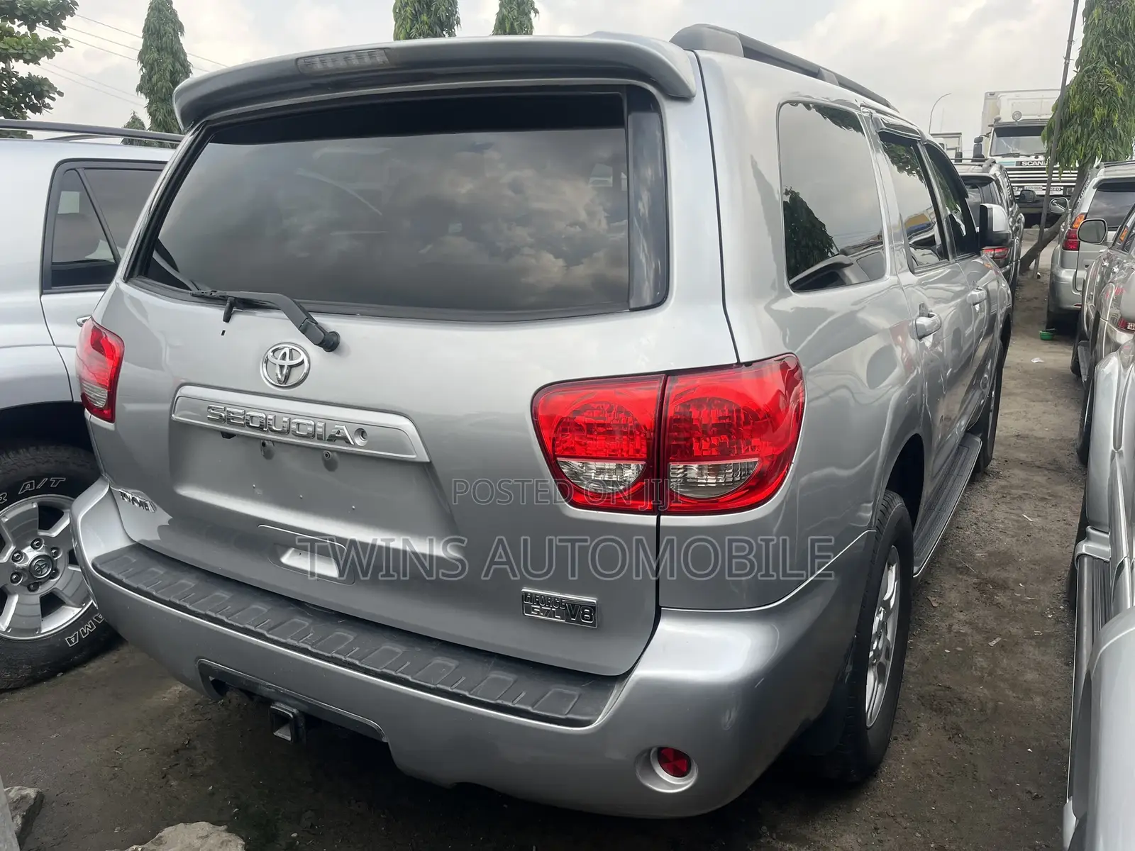 Toyota Sequoia 2010 Silver