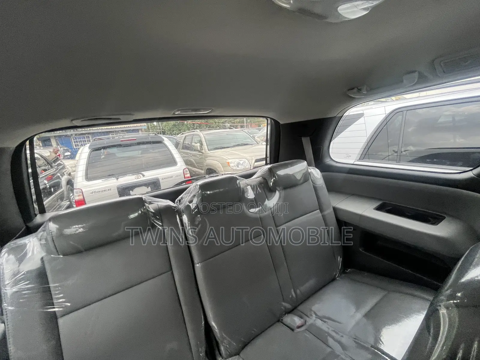 Toyota Sequoia 2010 Silver