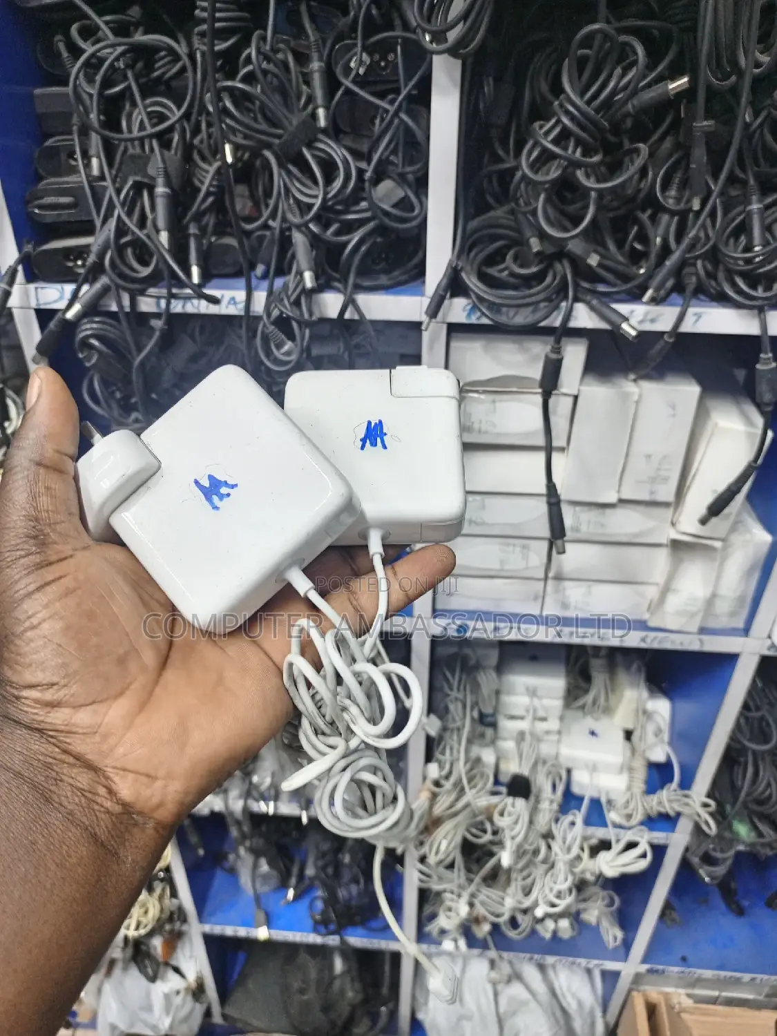 Original Macbook Pro/Air Charger