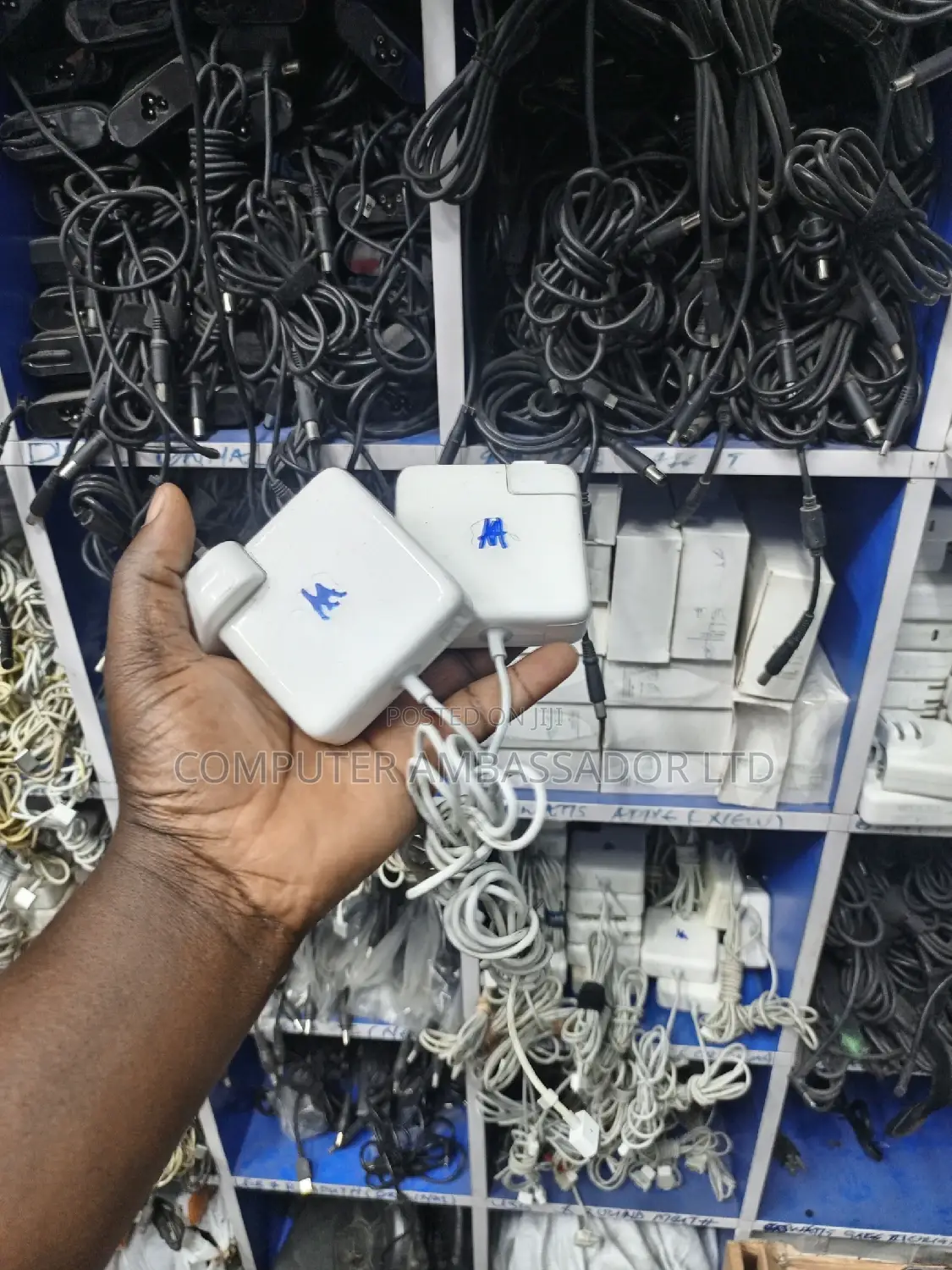 Original Macbook Pro/Air Charger