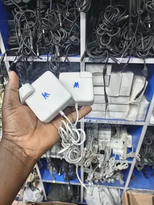 Original Macbook Pro/Air Charger