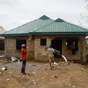 Aluminum Roofing Work With Wood Construction