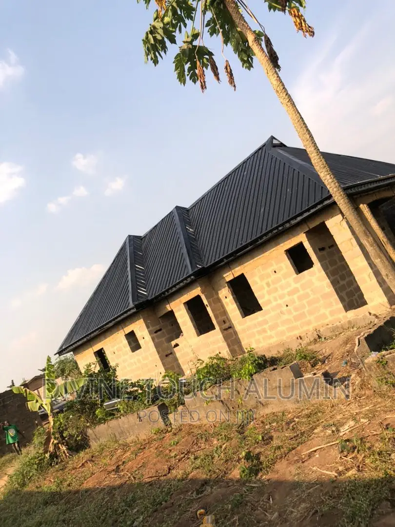 Aluminum Roofing Work With Wood Construction