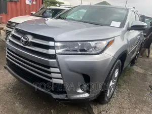 Toyota Highlander 2017 Silver