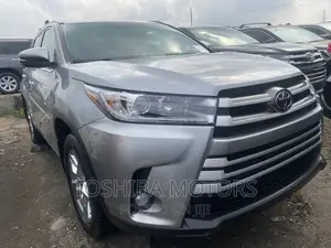Toyota Highlander 2017 Silver