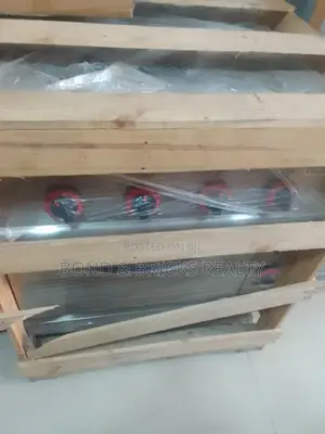 Four Gas Burner Sitter With Oven