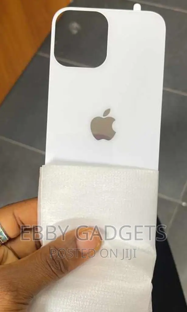 Ultra Glossy Back Tempered Glass