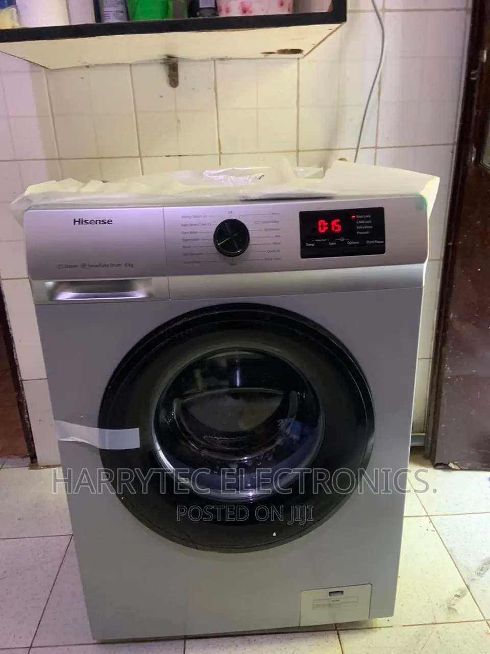 Hisense Washing Machine Front Loader Washing and Spinning .