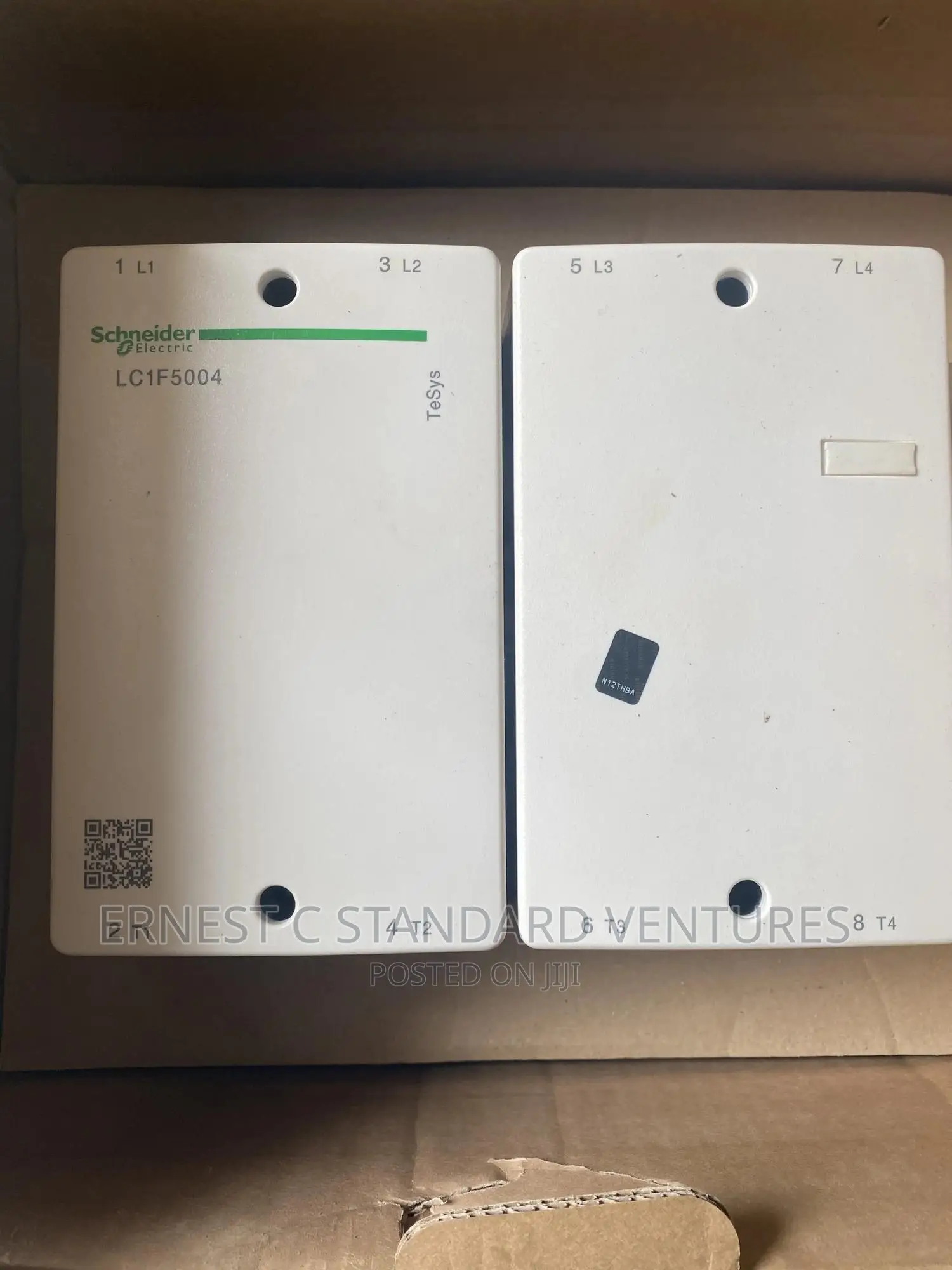 Schneider Contactor 700A 4p