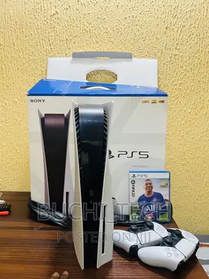 Ps5 Console With 2 Pads and Fifa22 Disc for Sale or Swap