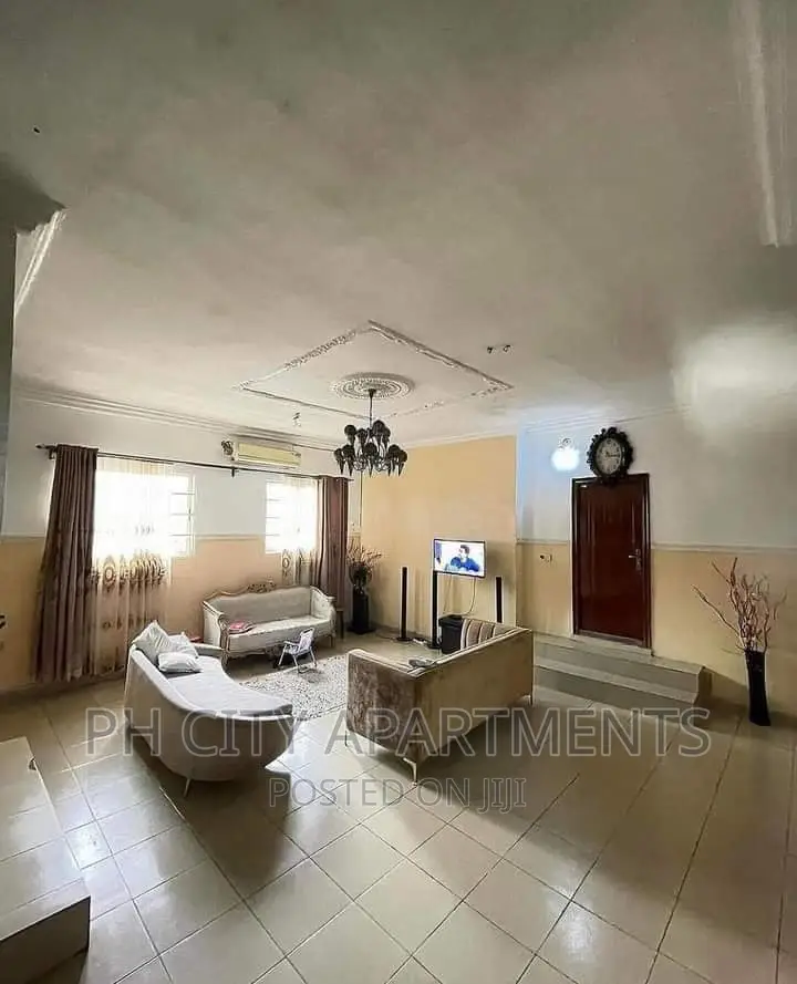 4bdrm Bungalow in Port-Harcourt for sale