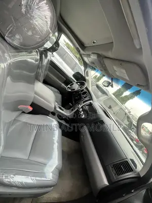 Toyota Sequoia 2010 Silver