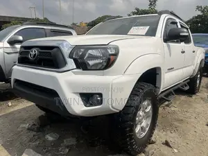 Toyota Tacoma 2015 White