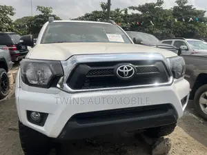 Toyota Tacoma 2015 White
