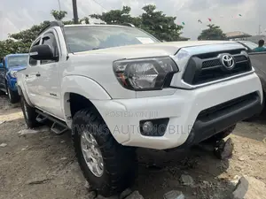 Toyota Tacoma 2015 White
