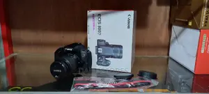 Canon Eos 800d Digital Slr Camera With 18 - 55mm