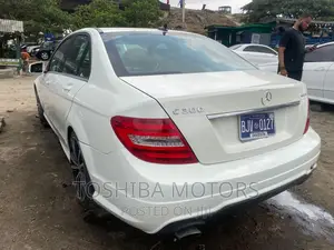 Mercedes-Benz C300 2010 White