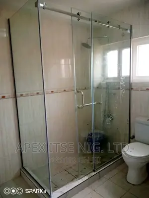 Sparkle Toilet Glass Cubicle
