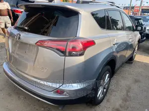Toyota RAV4 2017 Silver