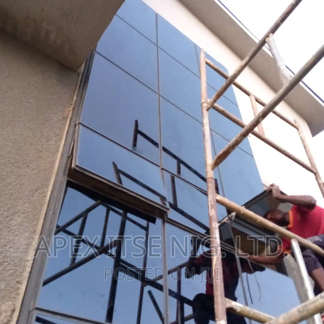 Opening/Fixed Curtain Wall