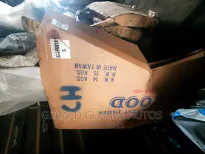 Bonnet Nissan Almera 2015
