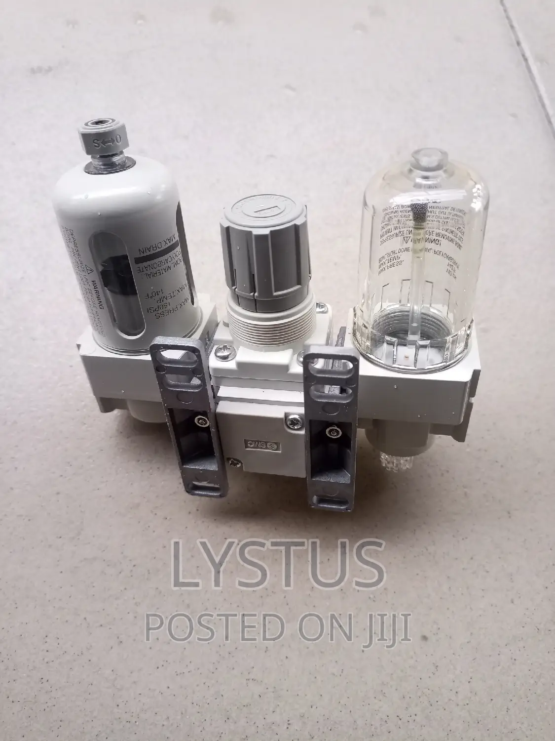 SMC 1/4" Filter Regulator Lubricator Combo