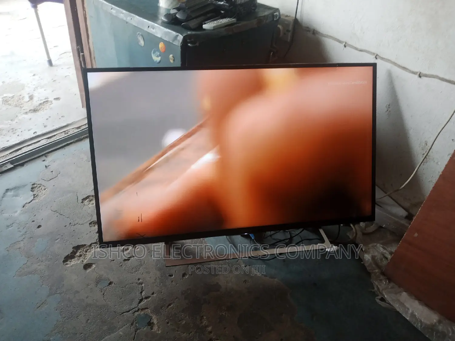 43 Inches Smart