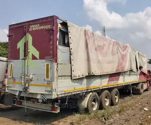 Tokunbo 60tons 40feet Flatbed Triple Axle Six Jumbo Tyres
