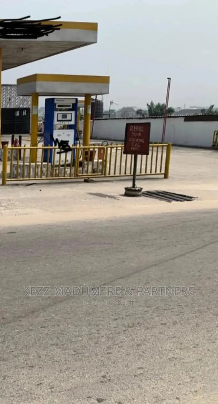 For Sale Functional Filling Station