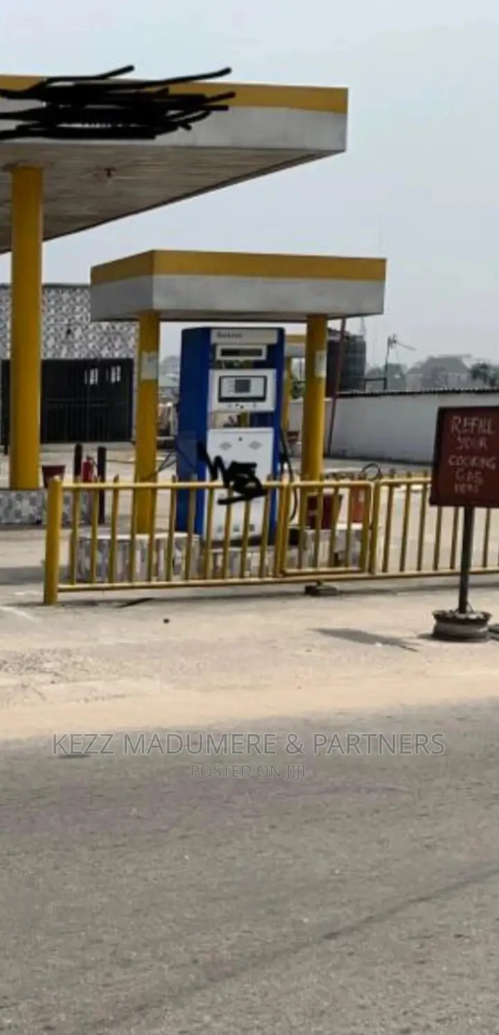 For Sale Functional Filling Station