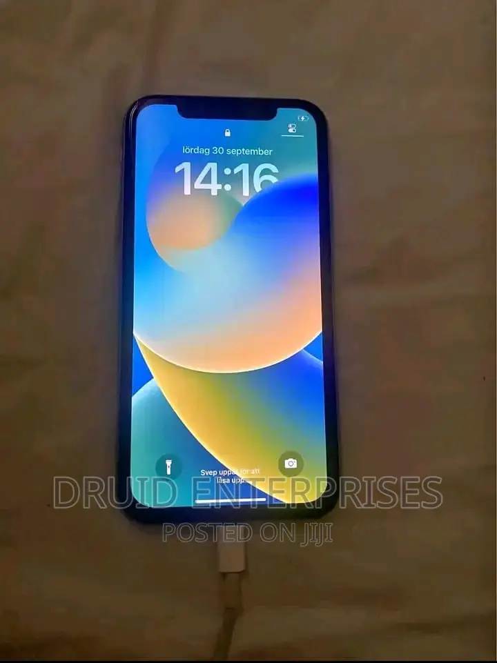 Apple iPhone 11 64 GB White