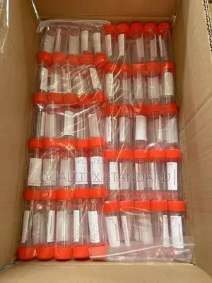 Strong Universal Container