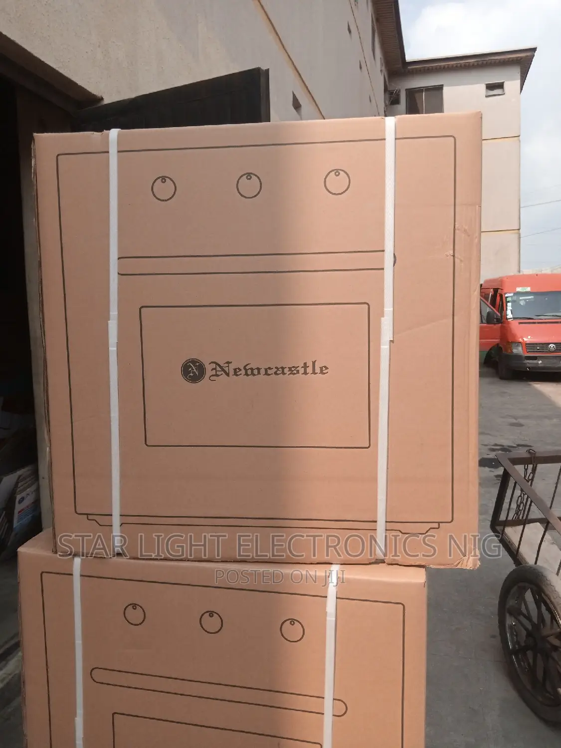 Newcastle Electric Oven Built-In