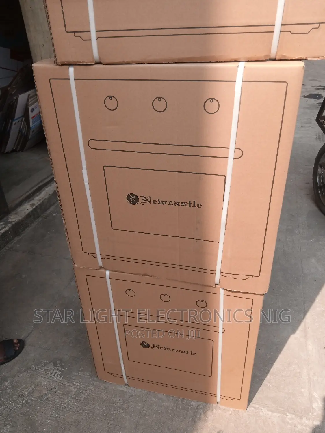 Newcastle Electric Oven Built-In