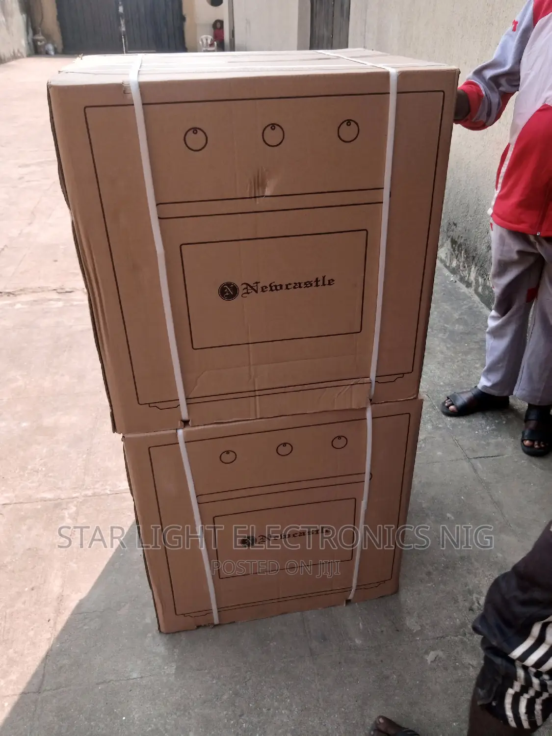 Newcastle Electric Oven Built-In