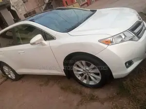 Toyota Venza XLE 4dr Wagon (2.7L 4cyl 6A) 2015 White
