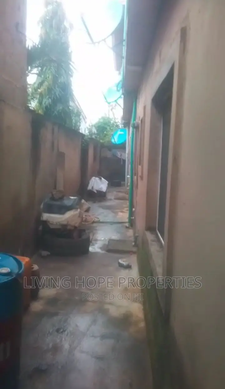 2bdrm Block of Flats in Peace Land Estate, Obafemi-Owode for sale