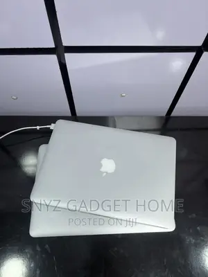 Laptop Apple MacBook Pro 2015 8GB Intel Core I5 SSD 128GB