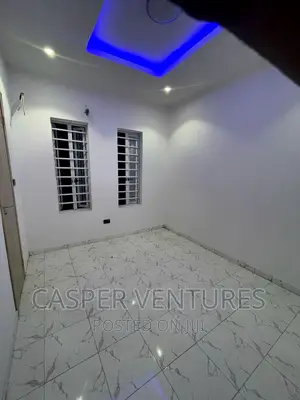 Mini Flat in Sage., Chevron for rent