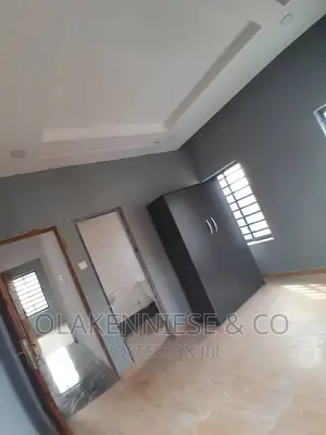 2bdrm Block of Flats in Lawanson for rent