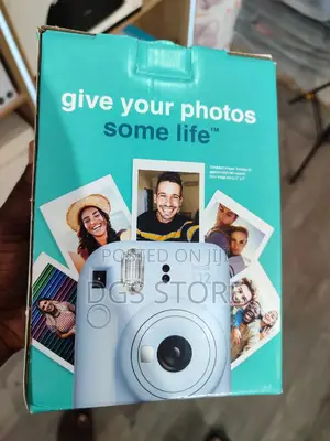 Fujifilm Instax Mini 12 Bundle