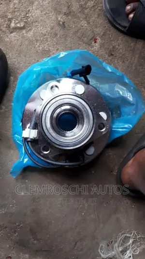 High Quality Certified Brand New Hub Bearing ESCALADE 2015