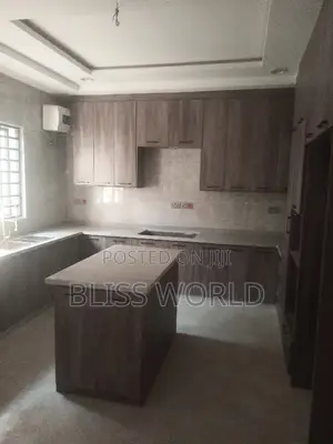 3bdrm Block of Flats in Guzape for rent