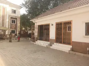 3bdrm Block of Flats in Guzape for rent