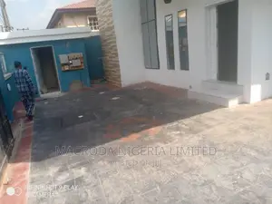 5bdrm Duplex in New Okoba Inside An for sale