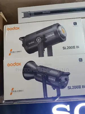 Godox Sl200iii-Bi Video Light With Big Black Light Stand
