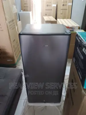 Spanking New Hisense 150L Single Door Refrigerator+ Shelves